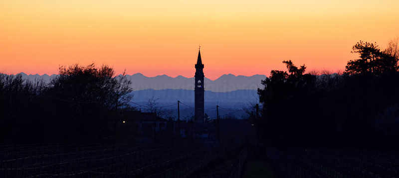 Torrazza Coste e le alpi